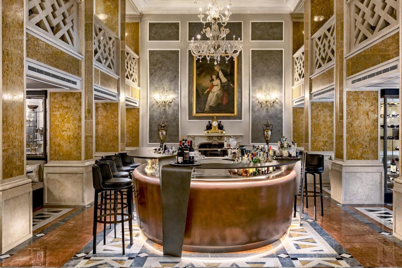 Baglioni Hotel Luna - The Leading Hotels Of The World Venezia Esterno foto The bar at the hotel