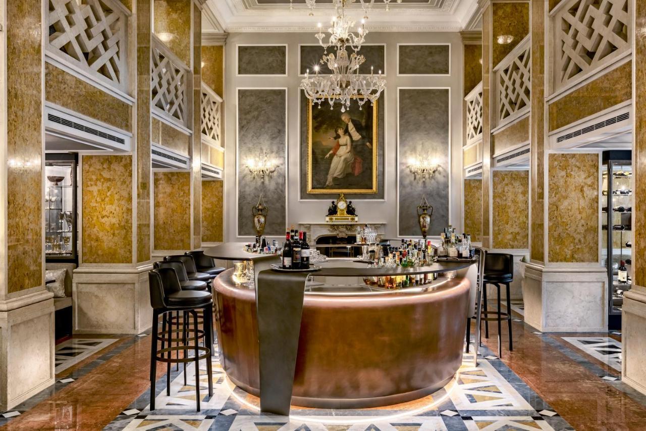 Baglioni Hotel Luna - The Leading Hotels Of The World Venezia Esterno foto The bar at the hotel