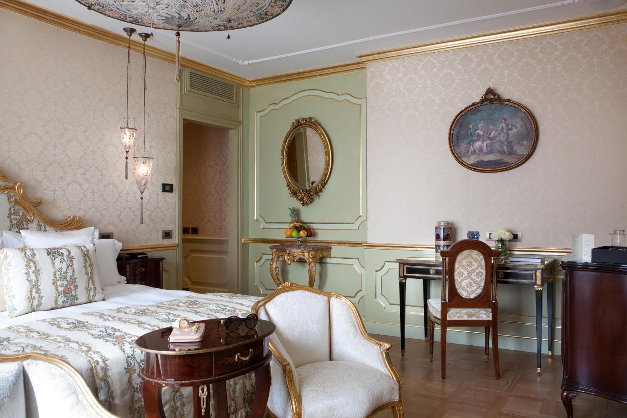 Baglioni Hotel Luna - The Leading Hotels Of The World Venezia Esterno foto A room at the hotel